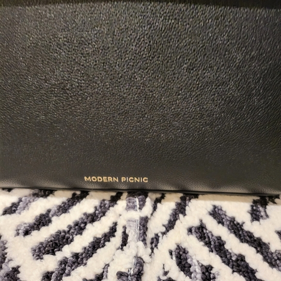 Modern Picnic Lunch Bag. - Picture 3 of 15